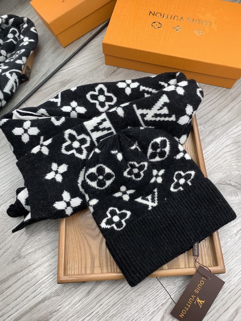 Louis Vuitton Caps Scarfs